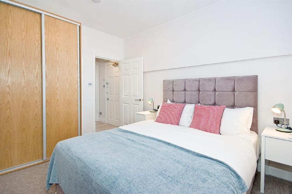 F1 Greek Street By City Living London Ngoại thất bức ảnh