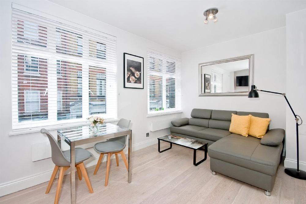 F1 Greek Street By City Living London Ngoại thất bức ảnh